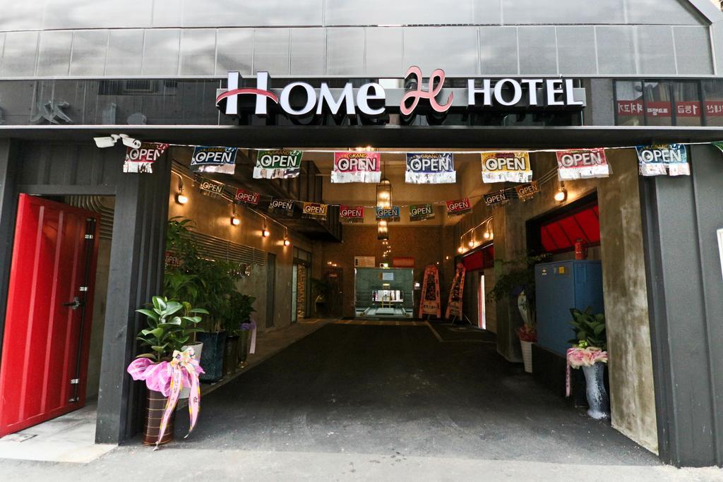 Hotel Home Пусан Екстер'єр фото