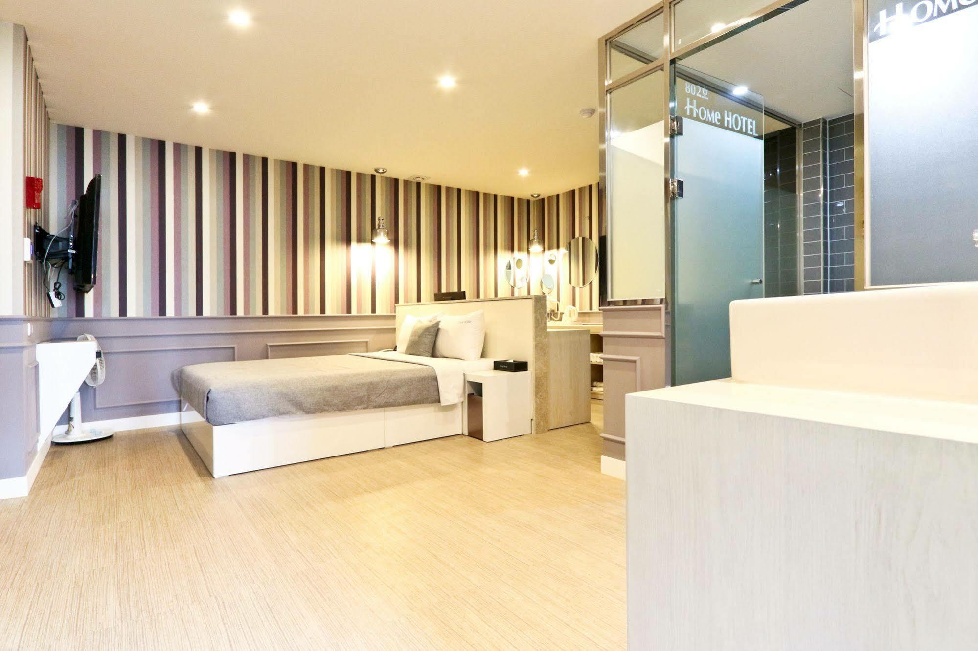 Hotel Home Пусан Екстер'єр фото